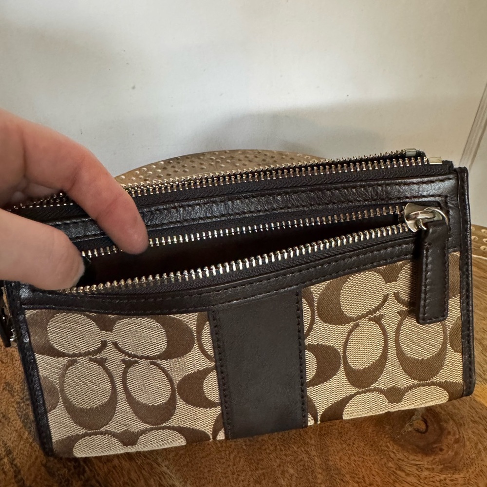 Coach Wristlet Coin Purse Wallet Designer Retro y2k 90’s 2000’s feminine - Picture 7 of 10
